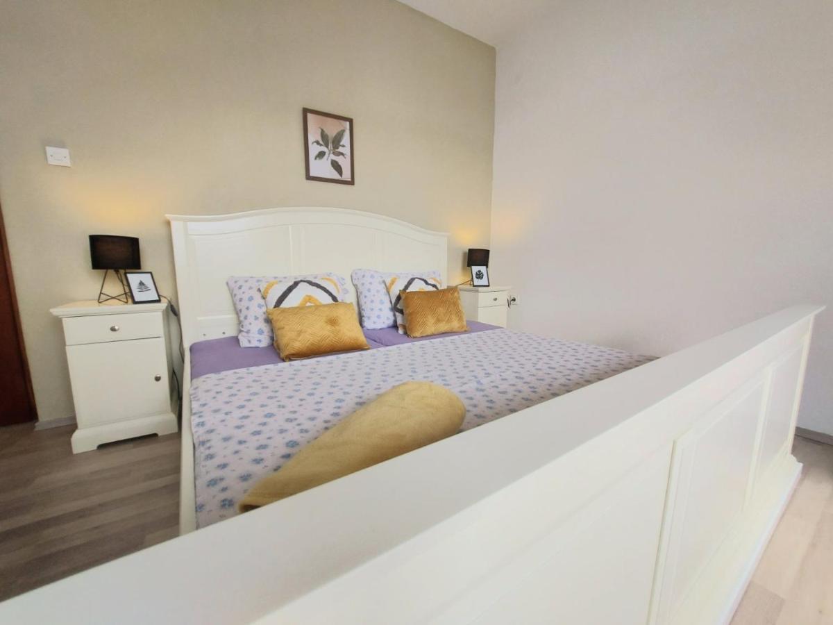 Apartmani Seaview Ljubac  Exterior photo